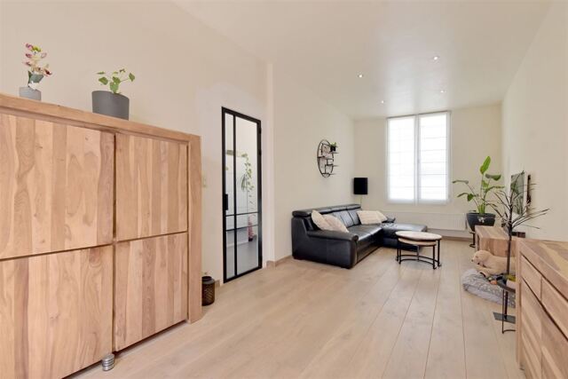 Gerenoveerde woning met 4 slpk's en gezellige zuid-tuin!