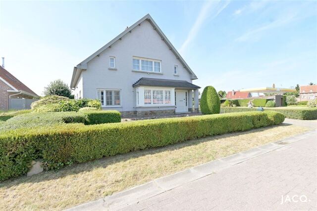 Ruime villa met 4slpk's op een prachtig perceel van 1203m²!