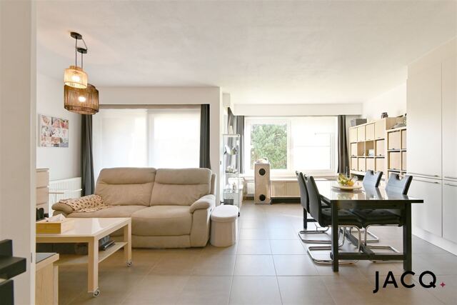 Instapklaar appartement met 1 slpk, oost-terras en ruime bergingen!