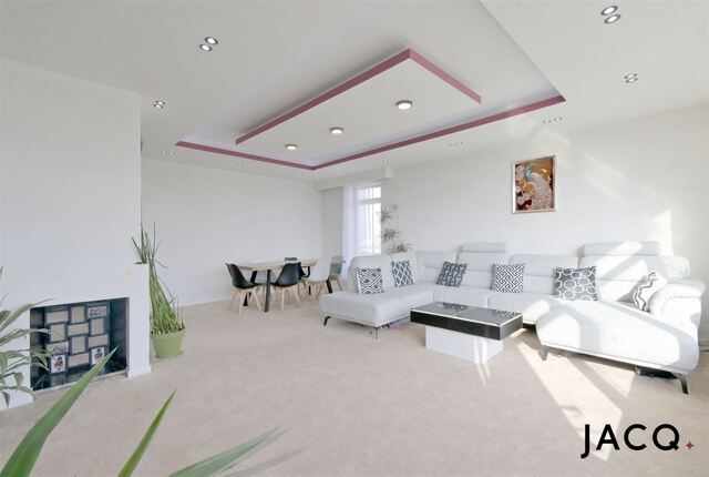 Gerenoveerd, ruim appartement op toplocatie!