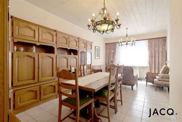 Woning met 3 slaapkamers en garage te Boom